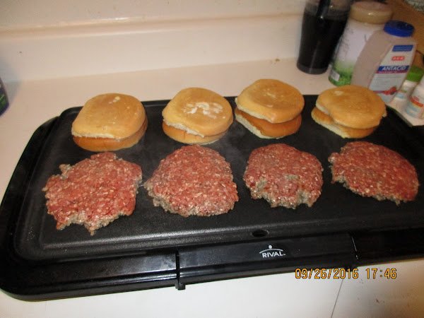 How to Cook Hamburgers on Electric Griddle: Easy Step-by-Step Guide