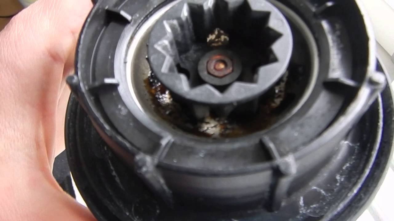 Why Does My Blender Smell Burnt: Causes & Quick Fixes Explained