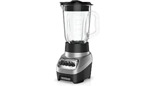 The image shows a blender with breadcrumbs inside, ideal for making breadcrumbs.