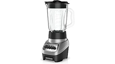 The image shows a blender with breadcrumbs inside, ideal for making breadcrumbs.