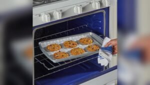 Can You Use Parchment Paper in the Oven