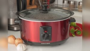 How Do You Reheat Food in a Slow Cooker