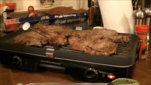 How to Cook Steak on an Electric Griddle