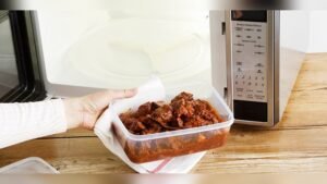 How to Reheat Leftover Food in Microwave
