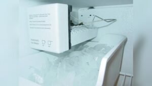How to Reset an Ice Maker