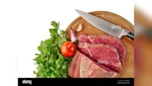 Can You Cut Raw Meat And Vegetables on the Same Board