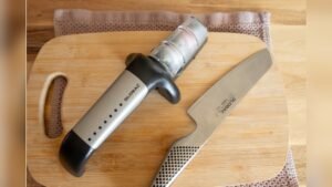 Common Kitchen Knife Mistakes to Avoid