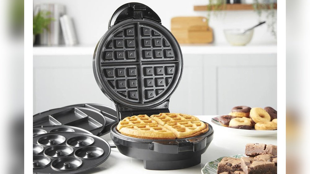 How Long Do Waffles Cook in a Waffle Maker