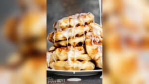 How Long to Cook Cinnamon Rolls in Waffle Maker