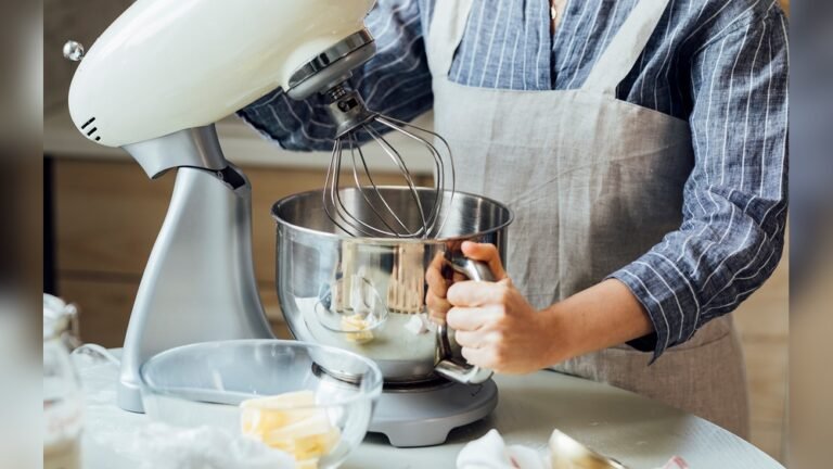 How to Clean a Stand Mixer Properly