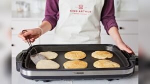 How to Cook Pancakes in an Electric Skillet