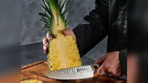 How to Cut a Pineapple With a Knife