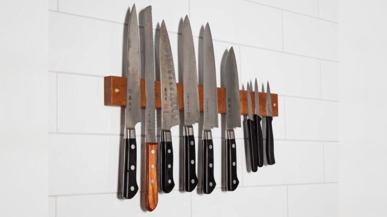 How to Store Kitchen Knives Safely