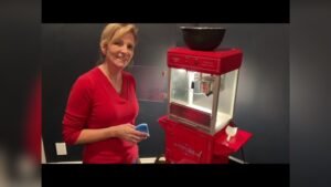 How to Clean a Popcorn Maker