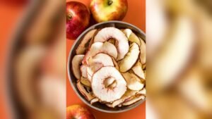 How to Dehydrate Apples in a Food Dehydrator