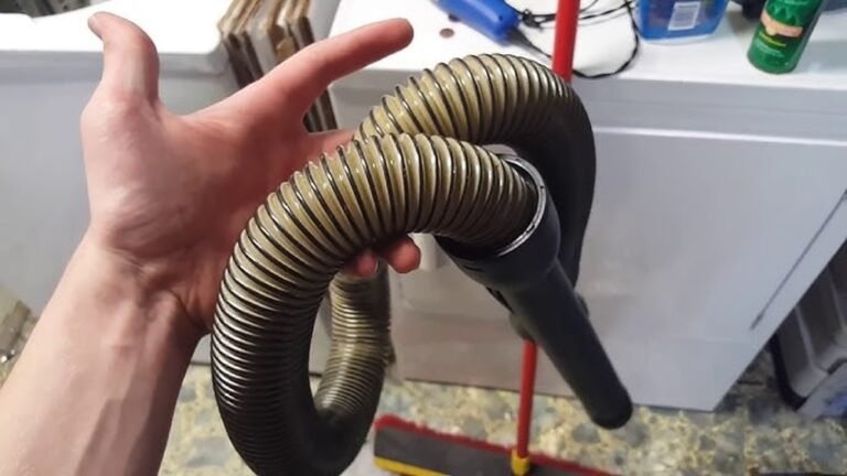 How to Unclog a Vacuum Cleaner Hose