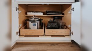 What Kind of Wood to Make Kitchen Cabinet Draers