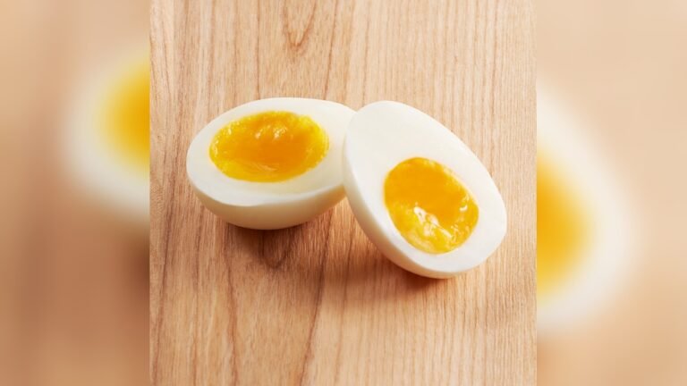 How to Cook Soft Boiled Eggs in an Egg Cooker