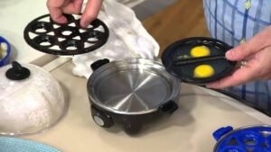 How to Make Poached Eggs in Egg Cooker