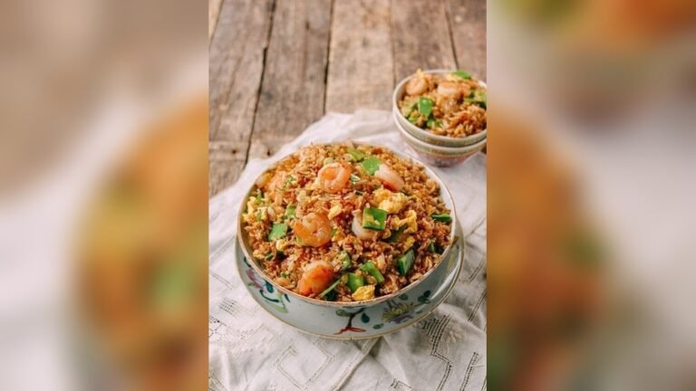 How to Make Shrimp Fried Rice in a Wok