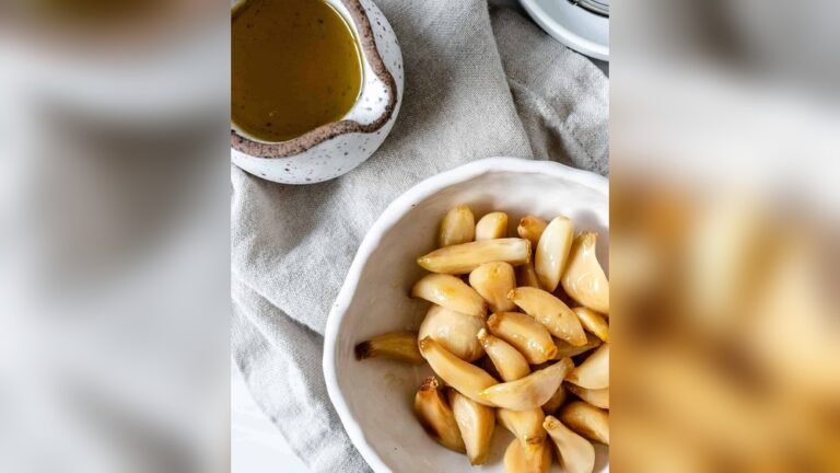 How to Roast Garlic in a Pan