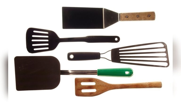 What is a Spatula Used For​