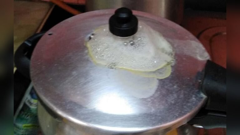 Why Does Pressure Cooker Overflow​