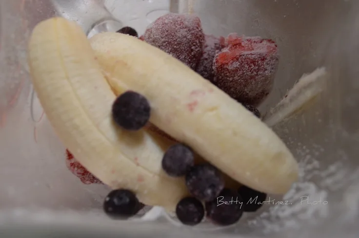 frozen fruit smoothie blender limitations