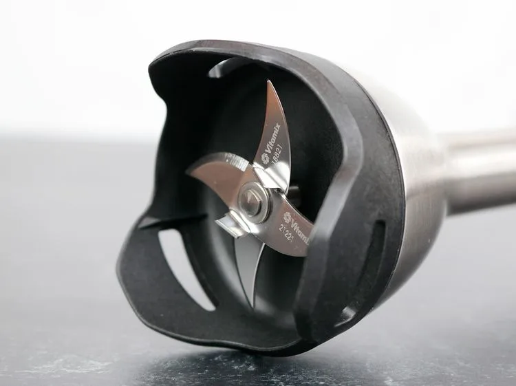 jammed blade assembly